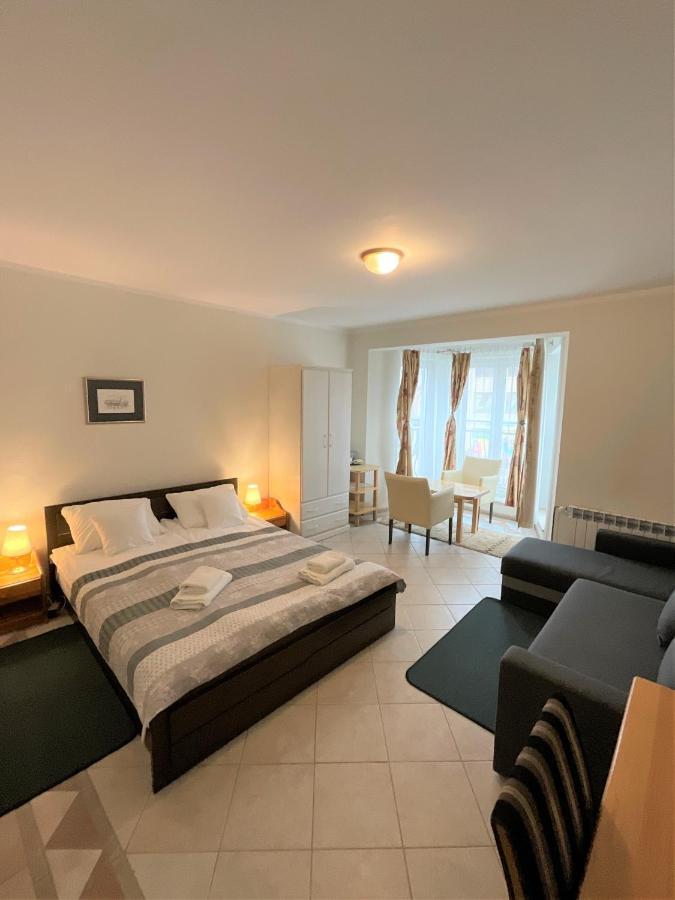 Gosciniec Jantar Hotel Gizycko Exterior photo